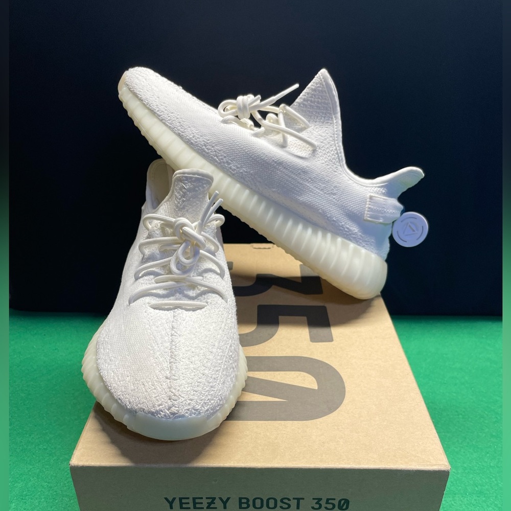 LIKE NEW Yeezy 350 cream/triple white Mens size 12.5 RARE size AUTHENTIC